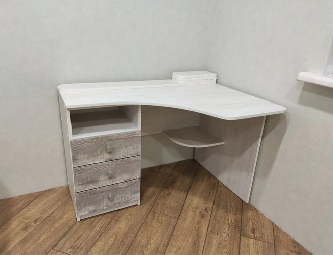 Стол письменный, фото от клиента